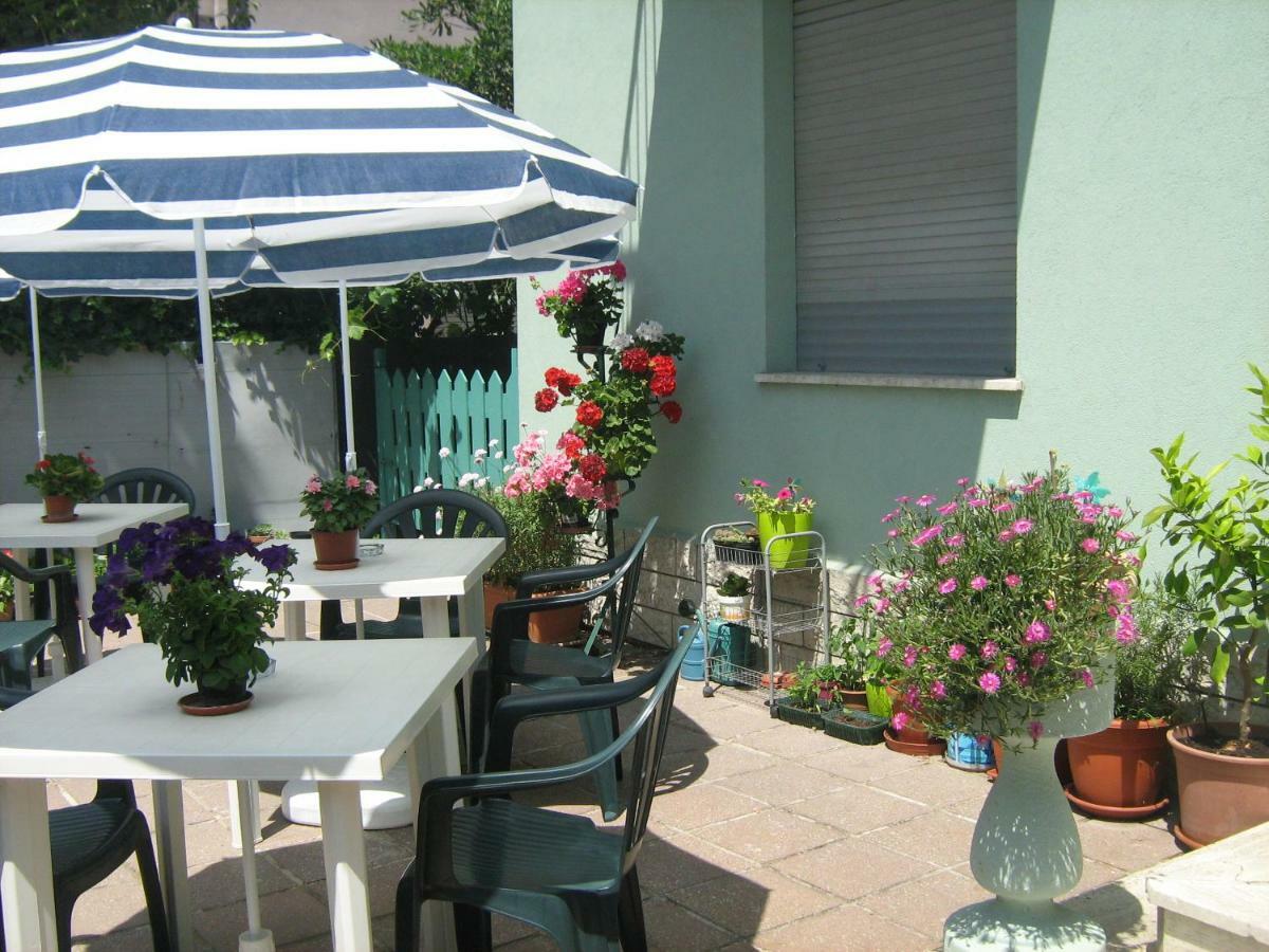 Sirenapop Concept B&B Rivazzurra Di Rimini Exterior foto
